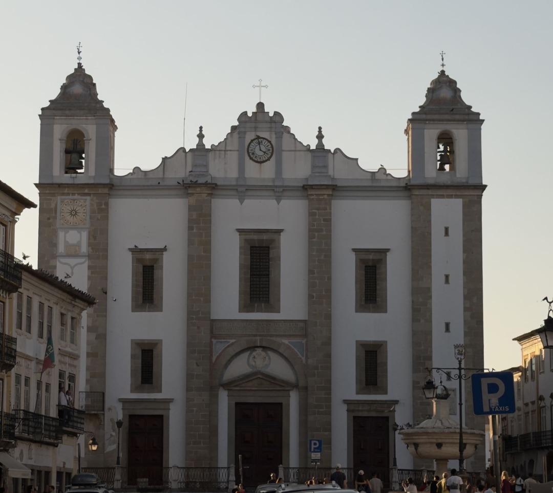 Igreja — Évora